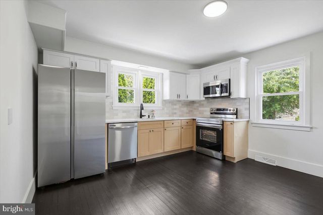 220 NEW HILLCREST AVE, Ewing, NJ 08628
