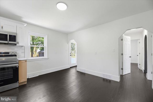 220 NEW HILLCREST AVE, Ewing, NJ 08628