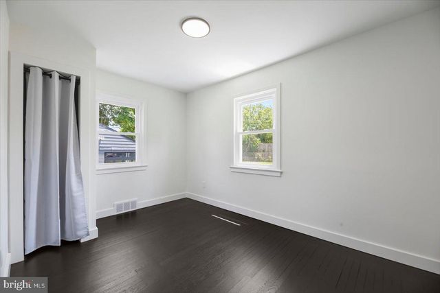 220 NEW HILLCREST AVE, Ewing, NJ 08628