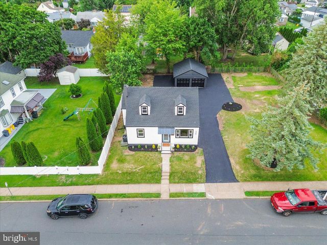 220 NEW HILLCREST AVE, Ewing, NJ 08628