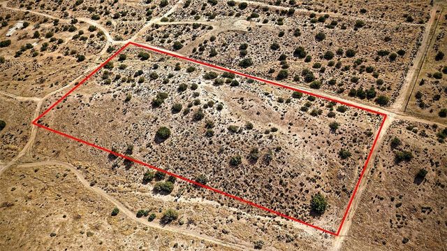25200 Mountain View Road, Apple Valley, CA 92308