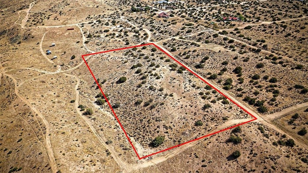 25200 Mountain View Road, Apple Valley, CA 92308