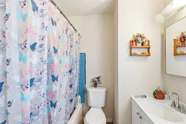 920 S Willowbrook, Compton, CA 90220