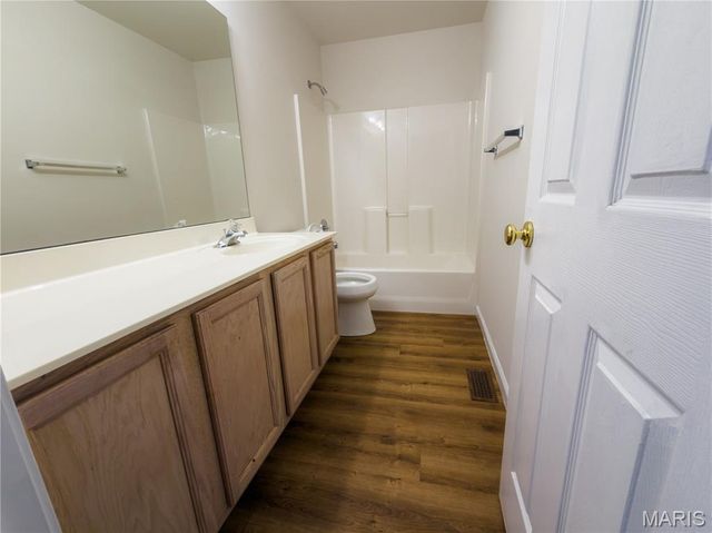 1907 Meadow Trails Drive, Florissant, MO 63031