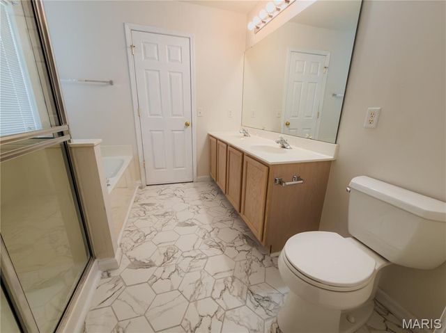 1907 Meadow Trails Drive, Florissant, MO 63031