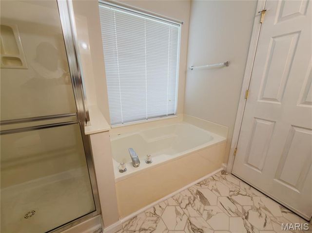1907 Meadow Trails Drive, Florissant, MO 63031