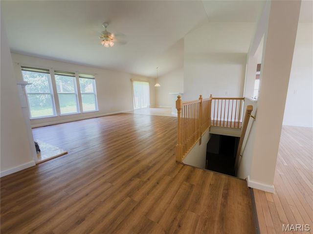 1907 Meadow Trails Drive, Florissant, MO 63031