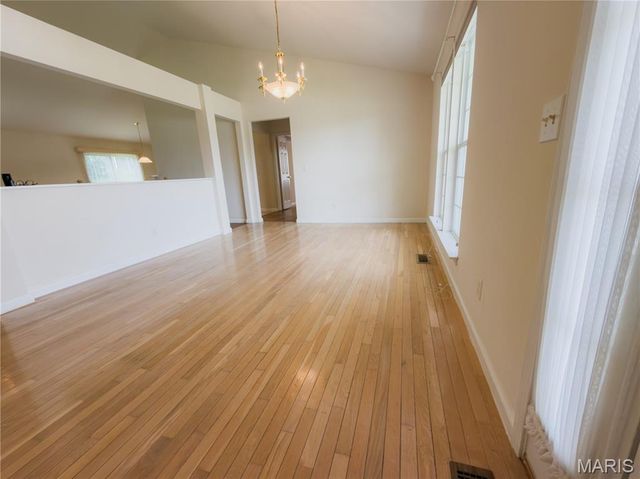 1907 Meadow Trails Drive, Florissant, MO 63031