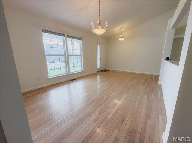 1907 Meadow Trails Drive, Florissant, MO 63031
