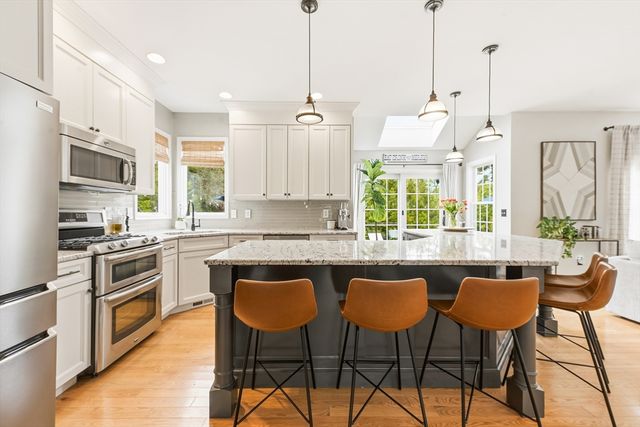6 Hancock Rd, Franklin, MA 02038