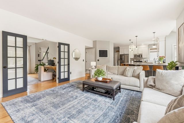 6 Hancock Rd, Franklin, MA 02038
