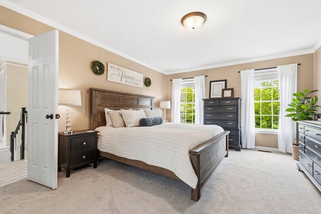 6 Hancock Rd, Franklin, MA 02038