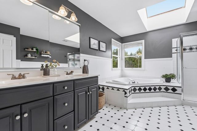 6 Hancock Rd, Franklin, MA 02038