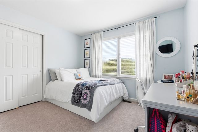 6 Hancock Rd, Franklin, MA 02038