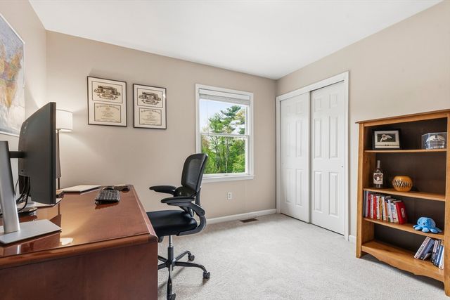 6 Hancock Rd, Franklin, MA 02038