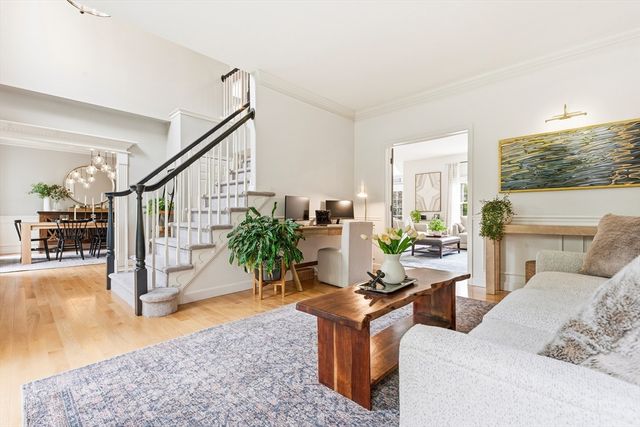 6 Hancock Rd, Franklin, MA 02038