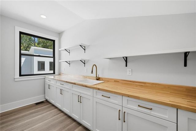 415 Westside Drive, Roswell, GA 30075