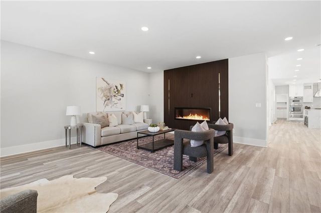 415 Westside Drive, Roswell, GA 30075