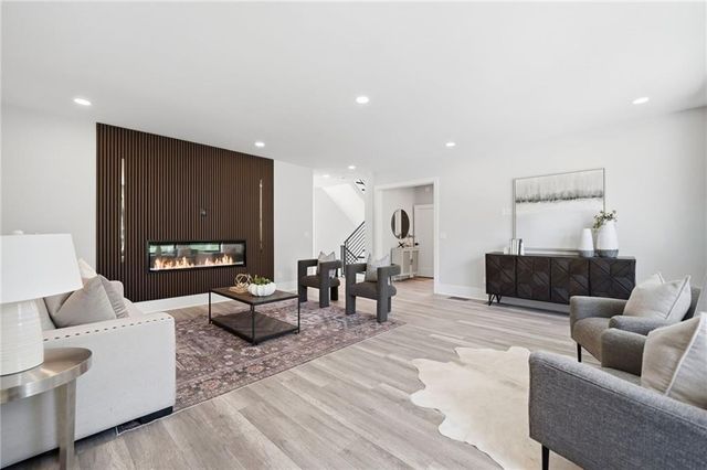 415 Westside Drive, Roswell, GA 30075