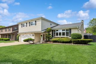 2342 S Shag Bark Trail, Arlington Heights, IL 60005