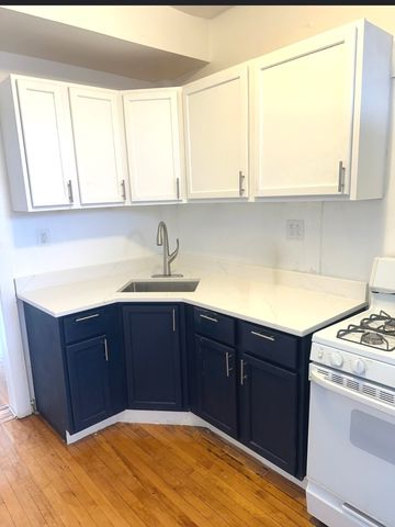 1248 N Spaulding Avenue 2, Chicago, IL 60651