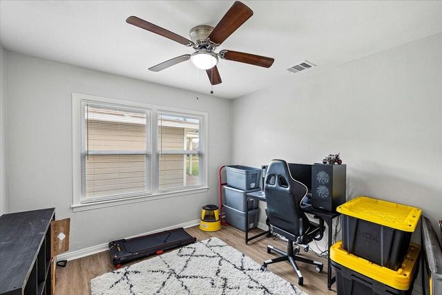 516 23rd Avenue N, Texas City, TX 77590