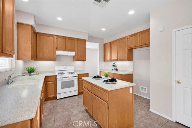 13721 Dove Court, Victorville, CA 92394