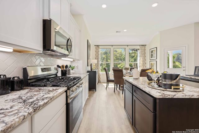 1586 Vista View Drive, Pleasanton, TX 78064