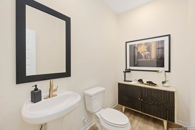 1586 Vista View Drive, Pleasanton, TX 78064