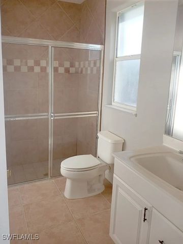 120 18th AVE NE, Naples, FL 34120