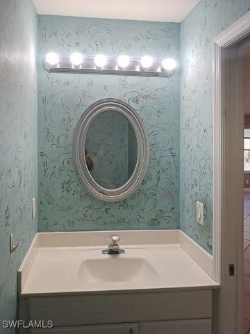 120 18th AVE NE, Naples, FL 34120