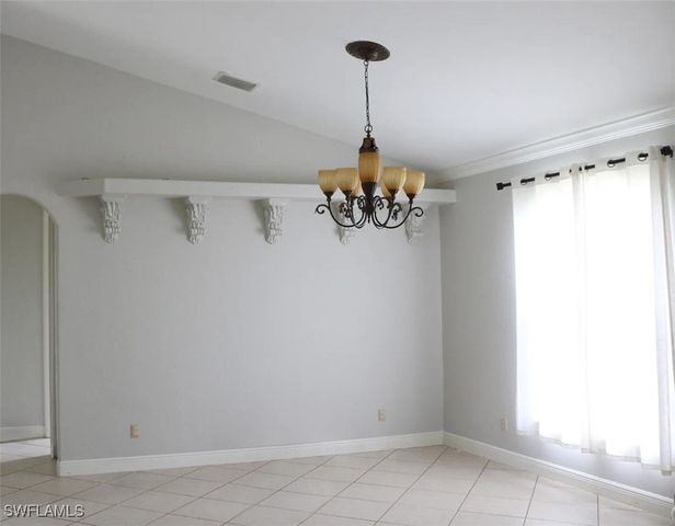 120 18th AVE NE, Naples, FL 34120