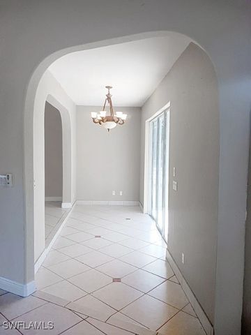 120 18th AVE NE, Naples, FL 34120