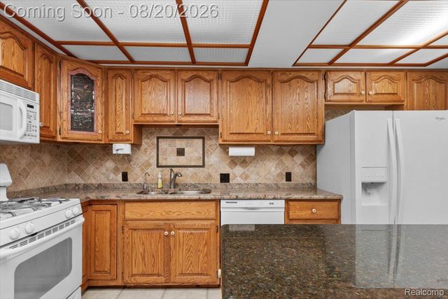 5860 Wright Drive, Troy, MI 48098