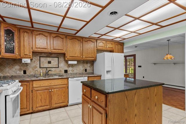 5860 Wright Drive, Troy, MI 48098