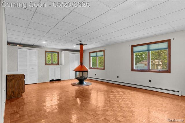 5860 Wright Drive, Troy, MI 48098