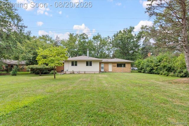 5860 Wright Drive, Troy, MI 48098