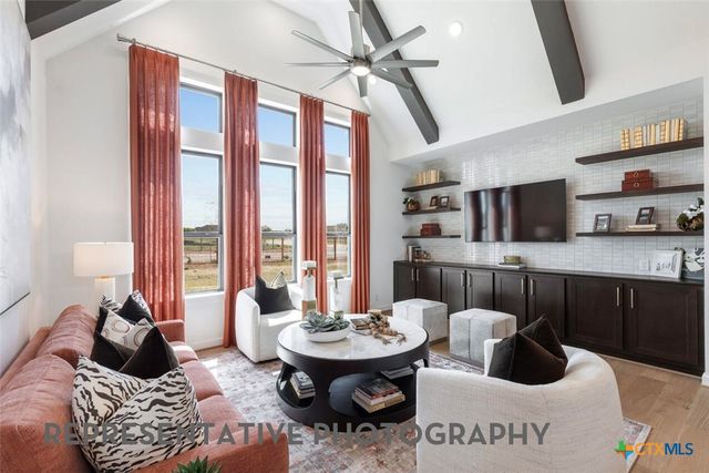 229 Rightfield Drive, Liberty Hill, TX 78642