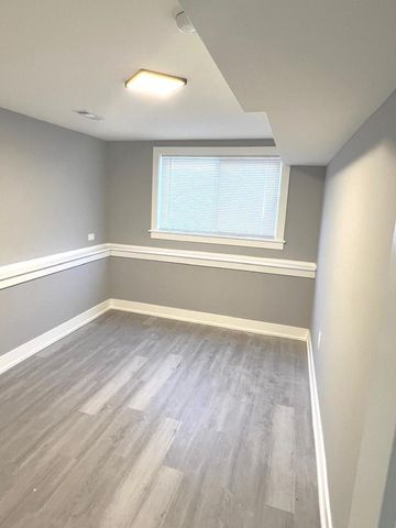 9339 S Burnside Avenue, Chicago, IL 60619