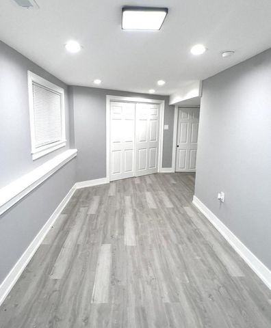 9339 S Burnside Avenue, Chicago, IL 60619