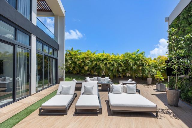 4 GOLF VIEW DRIVE, Dorado, PR 00646