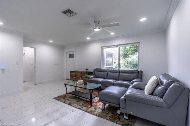 3096 52nd ST SW, Naples, FL 34116