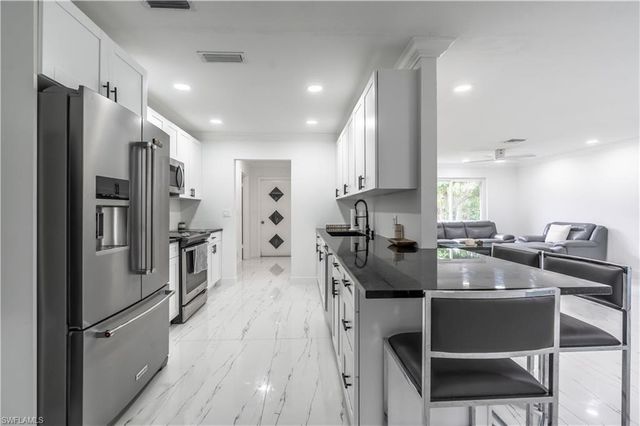 3096 52nd ST SW, Naples, FL 34116