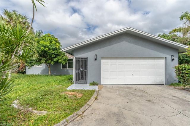 3096 52nd ST SW, Naples, FL 34116