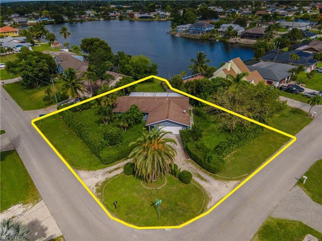 3096 52nd ST SW, Naples, FL 34116