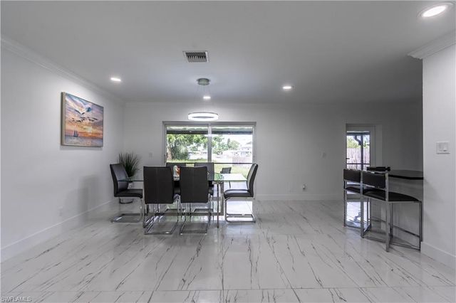 3096 52nd ST SW, Naples, FL 34116