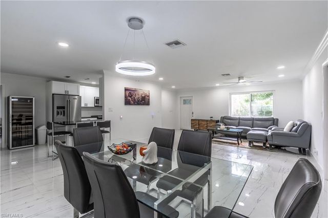 3096 52nd ST SW, Naples, FL 34116