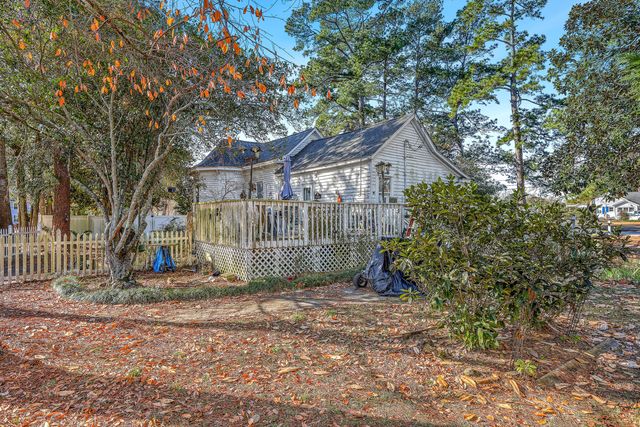 108 NW Railroad Avenue, Saint George, SC 29477