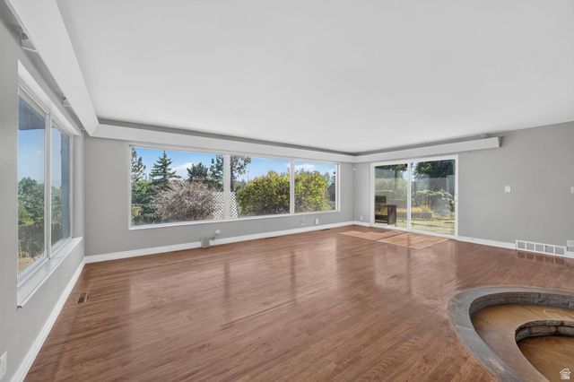 1669 E 8685 S, Sandy, UT 84093