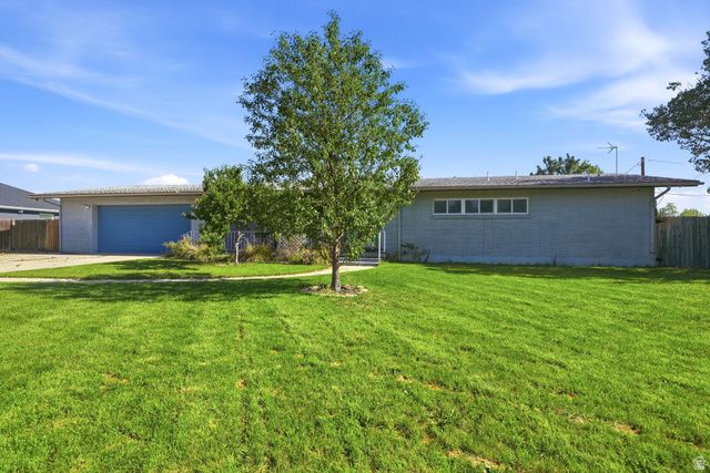 1669 E 8685 S, Sandy, UT 84093